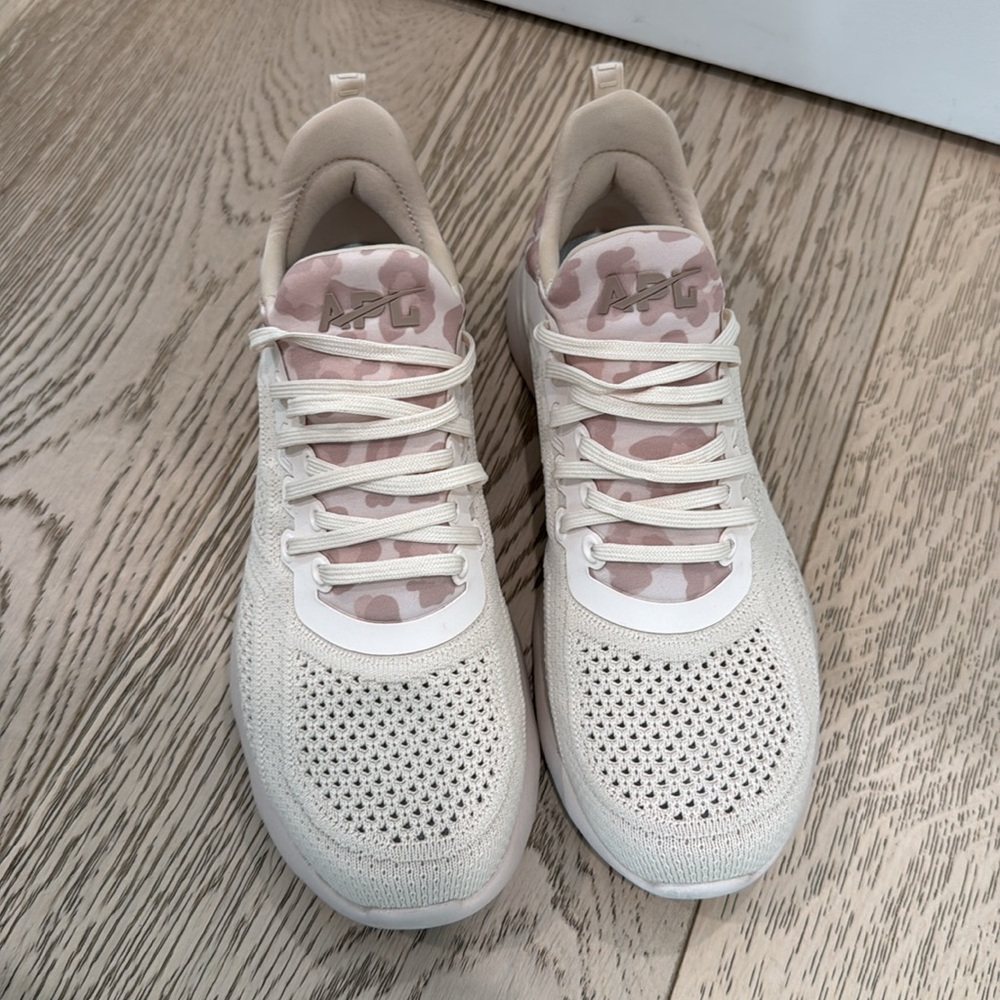 APL Women's Shoes in Cream and Pink - Picture 2 of 9